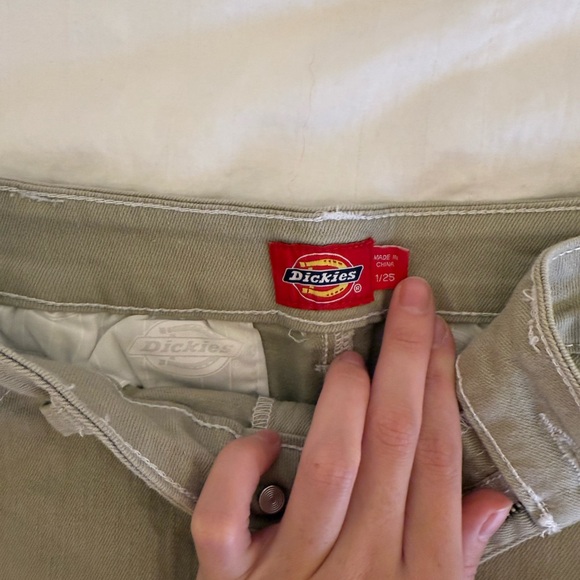 Dickies Women's Khaki Cargo Shorts - Picture 3 of 3